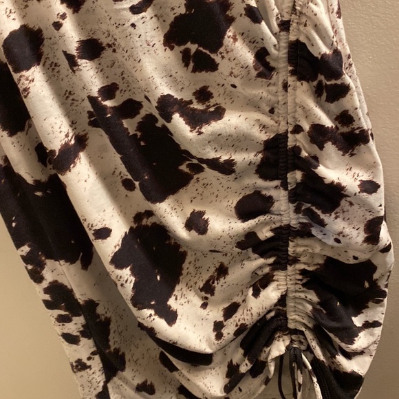 Cow print dress! - Picture 2 of 4